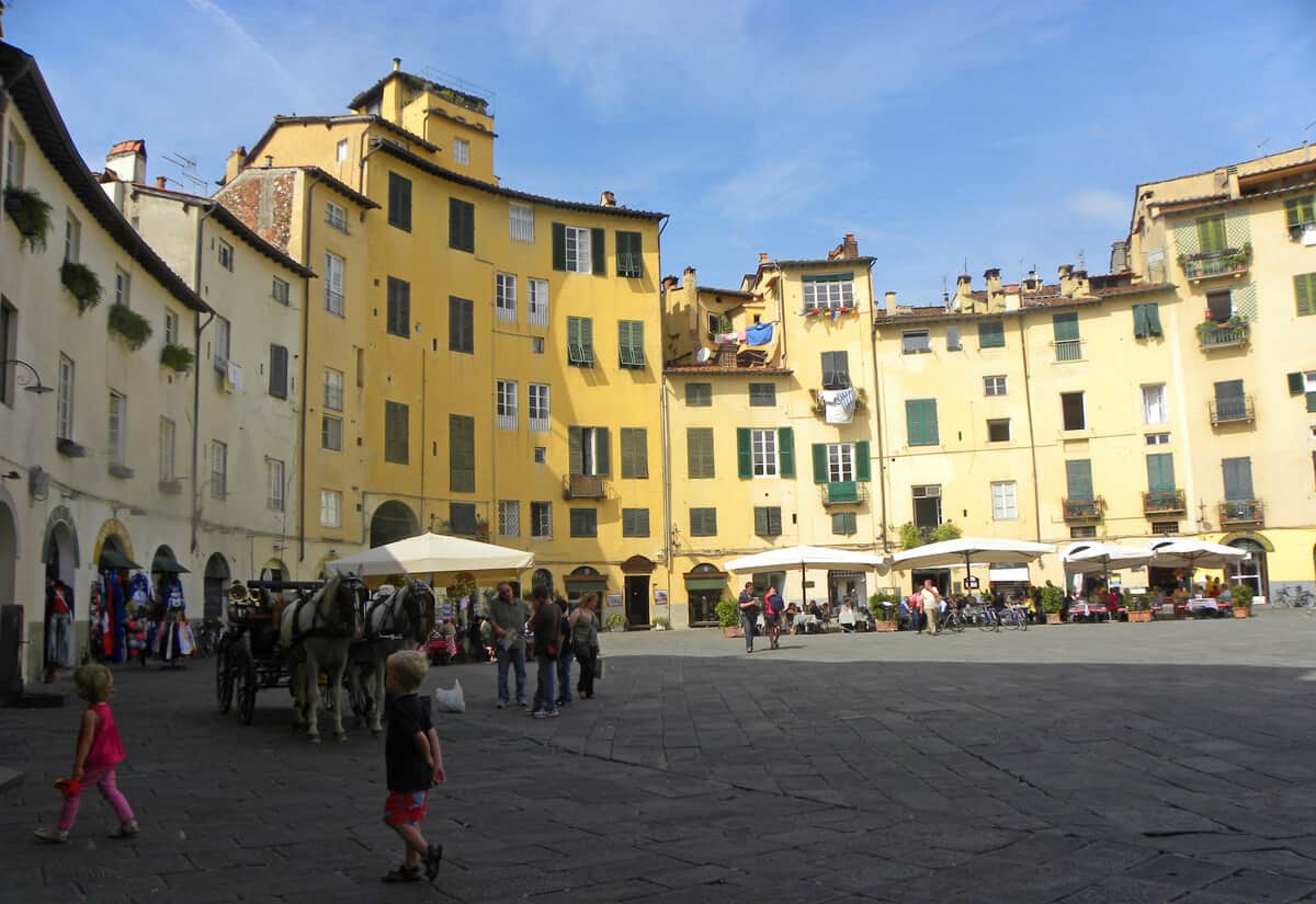 Piazza Anfiteatro, Lucca. What to Do in Lucca, Italy