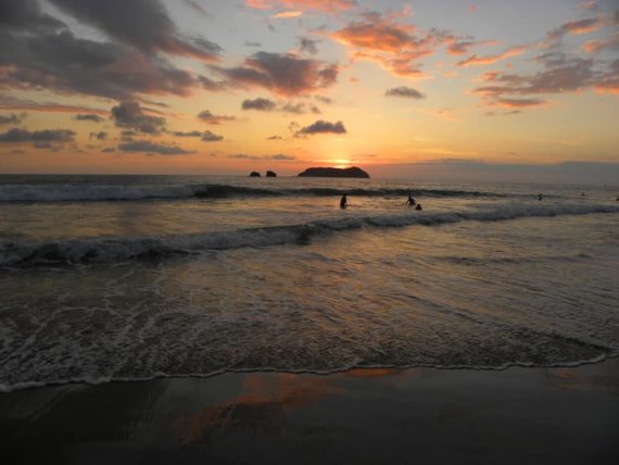 Why you SHOULDN'T visit Manuel Antonio (Costa Rica)