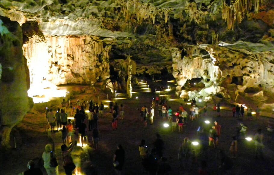 Cango Caves. What to see and do along the Garden Route and Little Karoo, South Africa