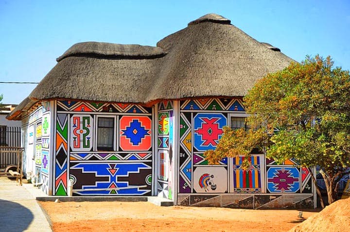 Visit the Ndebele. Highlights in and around Johannesburg and Pretoria