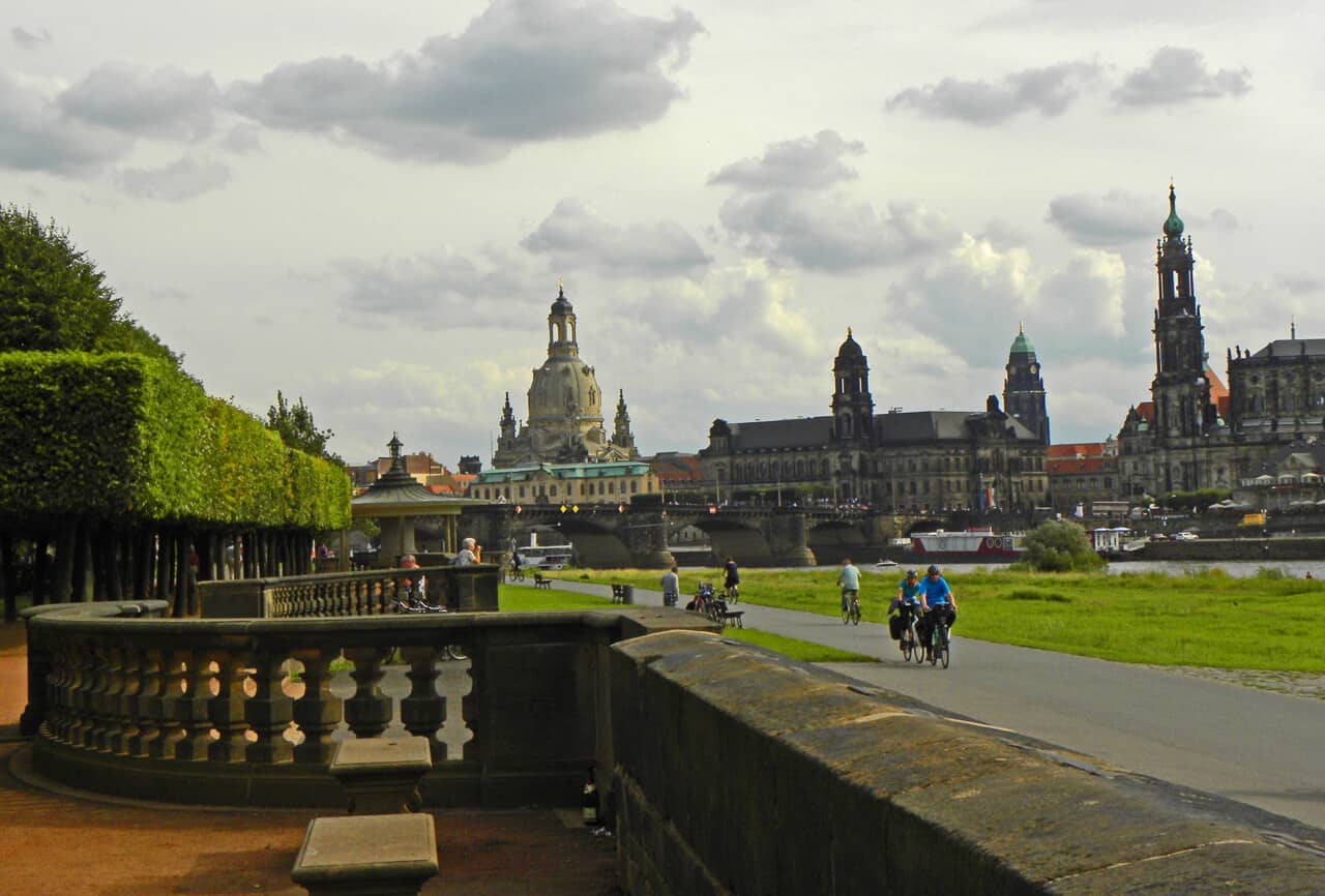 Walking the banks of the Elbe. 10 things to see and do in Dresden