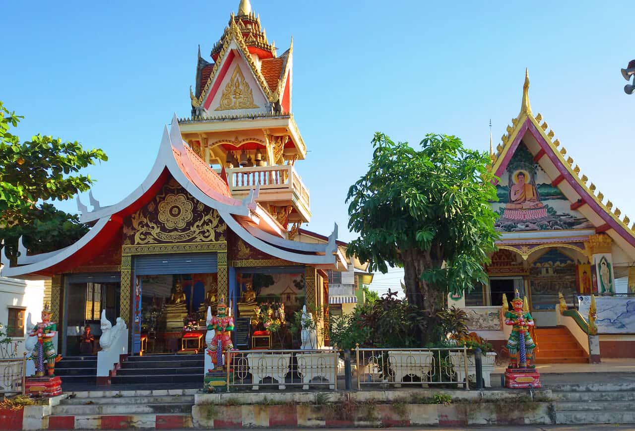 temples in Nong Khai Thailand