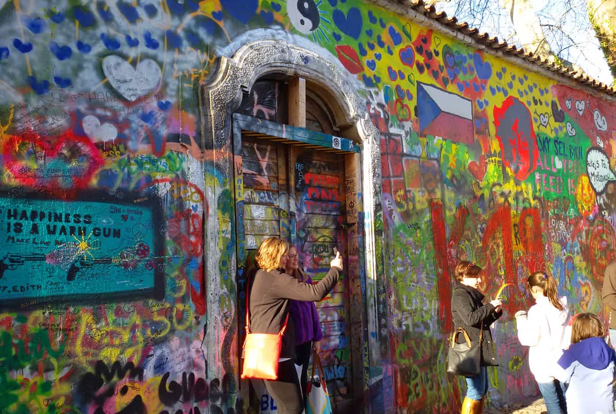 john lennon wall, Prague