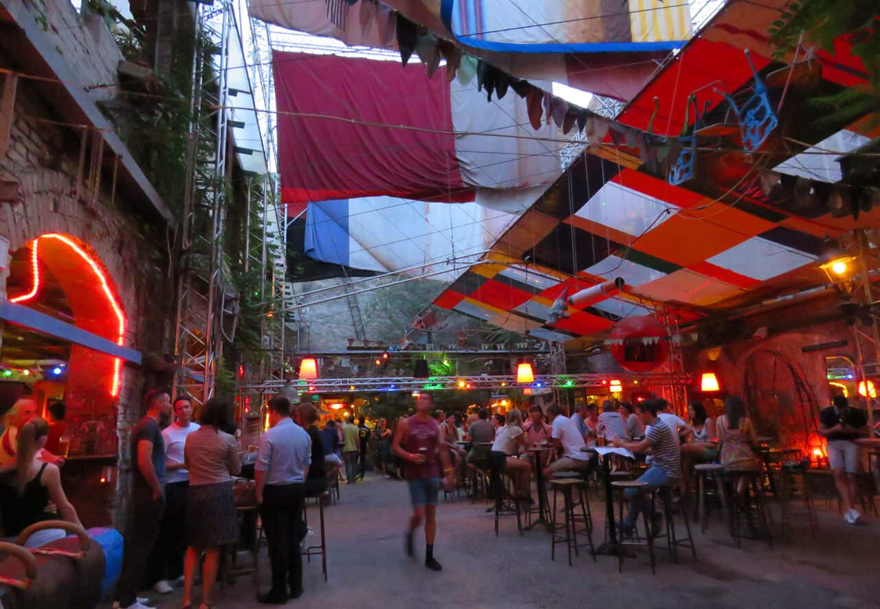 Szimpla Kert. The Coolest Ruin bars in Budapest