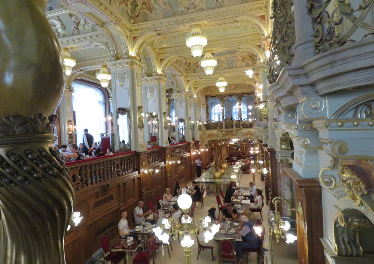 New York Café. The Most Beautiful Cafés in Budapest