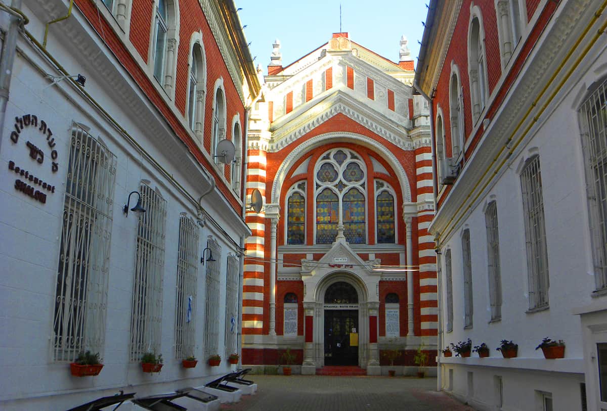 Synagogue. Why you should visit Brasov.