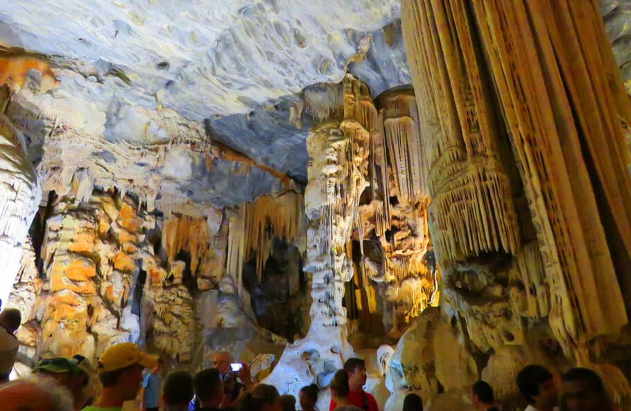 Cango Caves. Highlights of a 2 week road trip around the Garden Route and Karoo, South Africa