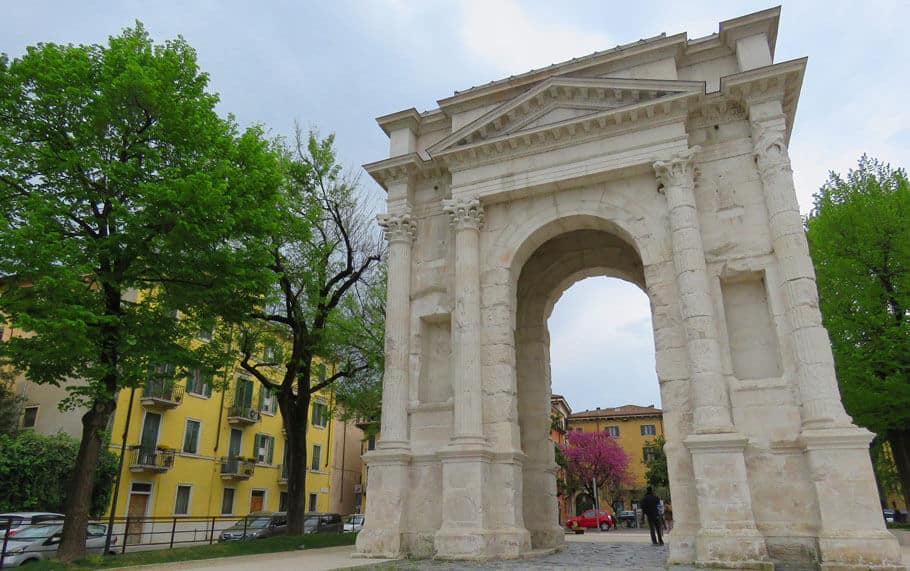 Arco dei Gavi. Highlights of Verona