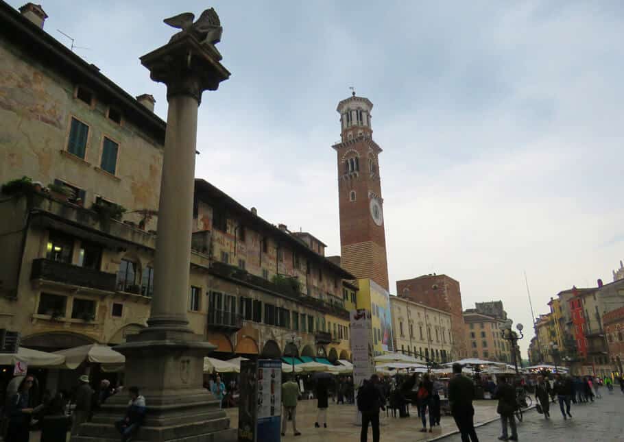 Piazza della Erbe, Verona