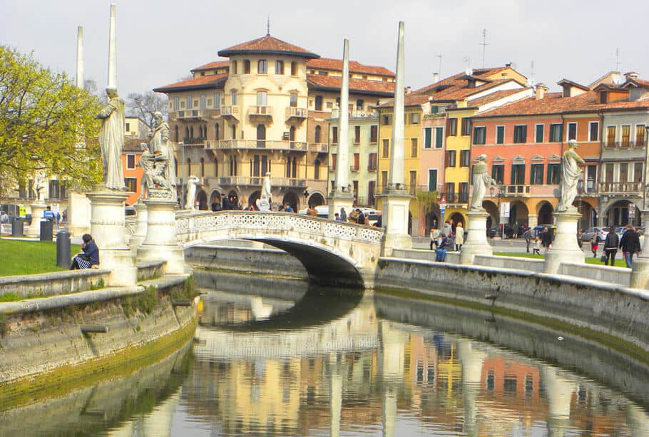 Prato della Valle, Padua (Padova). How we saved Big Bucks on Airbnb using Padua (Padova) as a base in the Veneto region