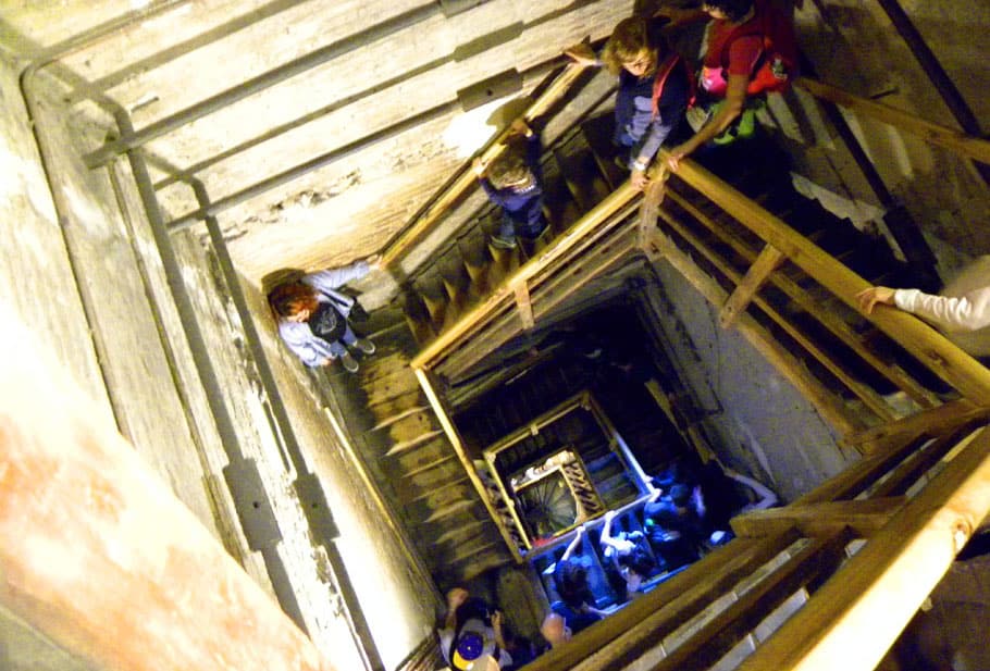 climbing Torree degli Asinelli, Bologna