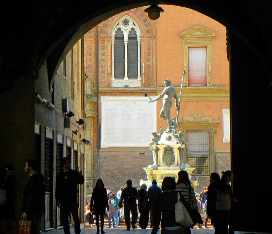 Piazza del Nettuno, Bologna