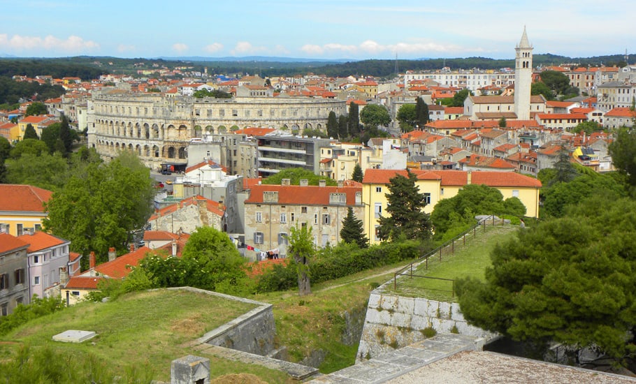 Views of Pula and the amphitheatre