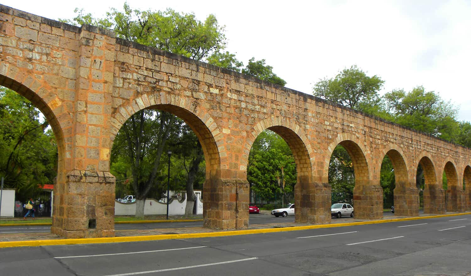 Morelia Aquaduct, Morelia, Mexico. Morelia (Michoacán) and why even UNESCO listed world heritage sites can leave you feeling blah
