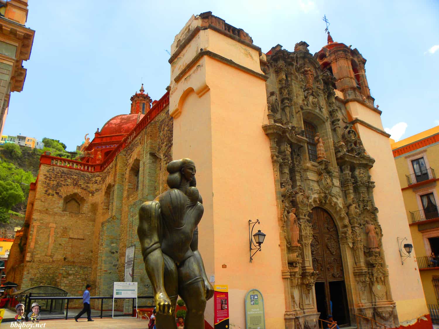 estatuas y iglesias Guanajuato