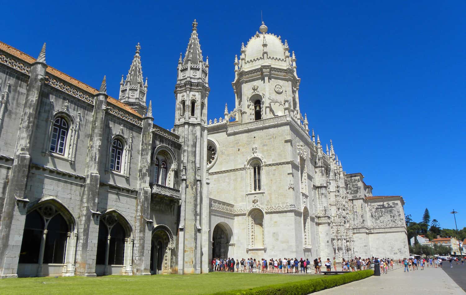 Jerónimos Monastery. Photo Essay on Lisbon, Portugal. And why we were happy to leave…