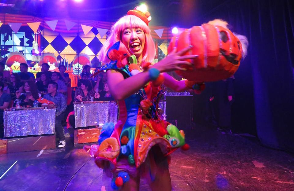 Robot Restaurant, Tokyo