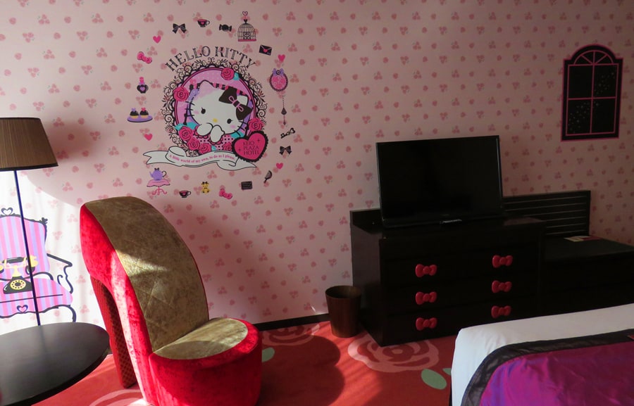 Going Hello Kitty Crazy at the Keio Plaza Hotel (Tokyo)