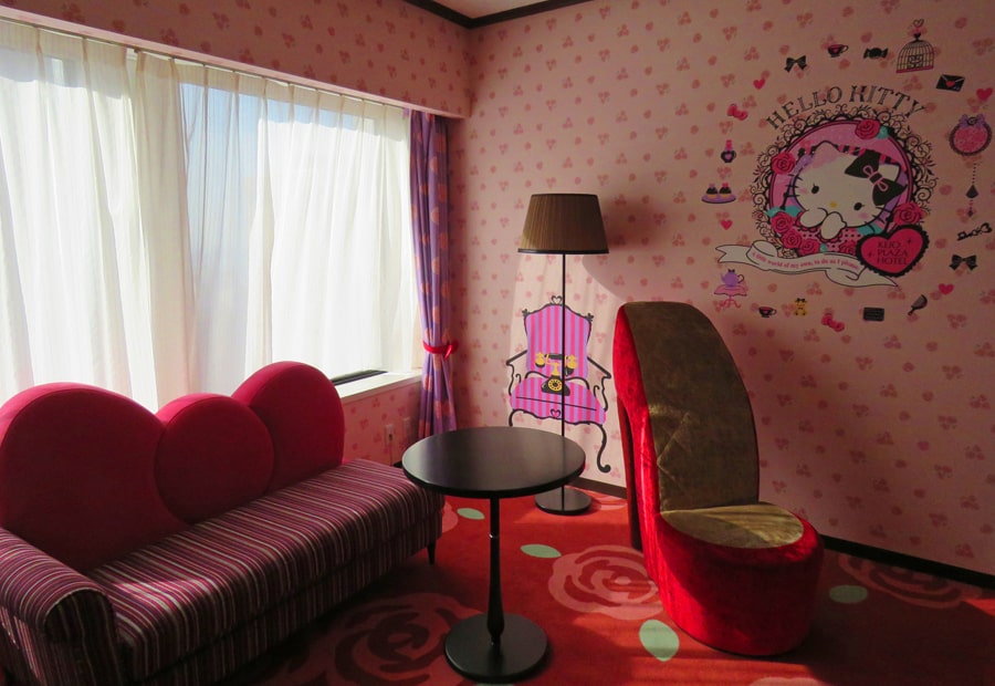 Hello Kitty, Keio Plaza Hotel (Tokyo)