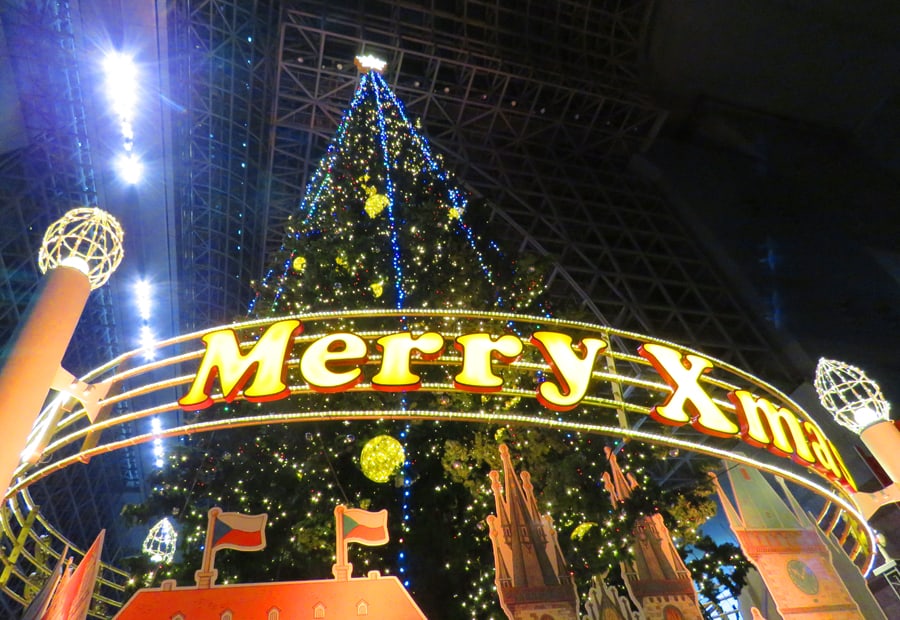 christmas-tree-kyoto-station