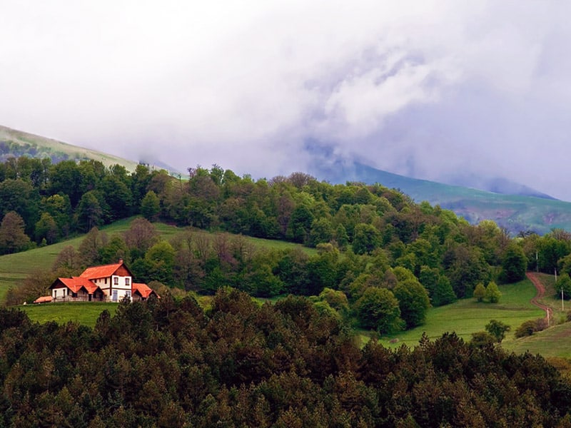 dilijan. Armenia guide and travel tips