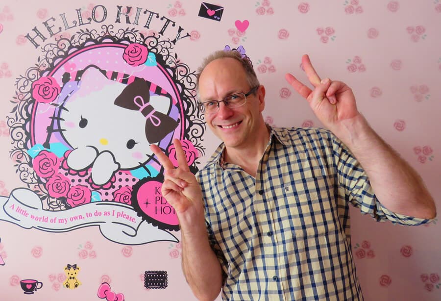 Hello Kitty in Tokyo. Reasons why I don’t visit your blog