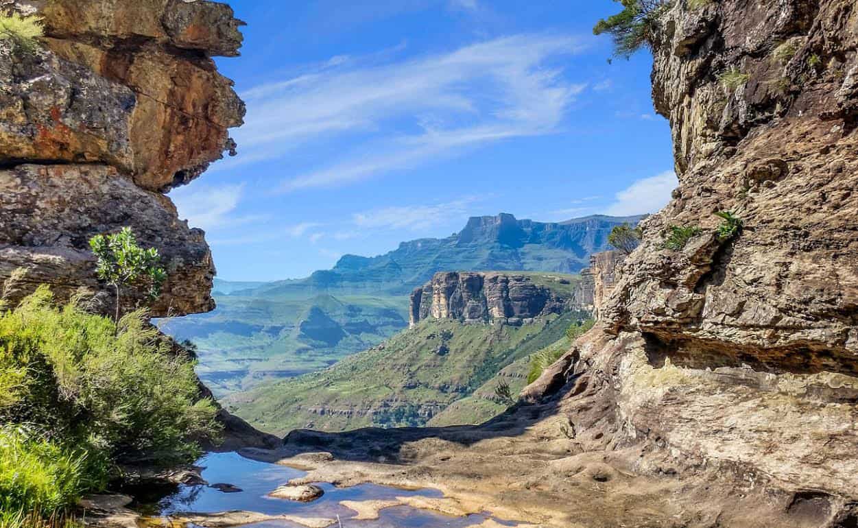 Amphitheatre Trail, Drakensberg, South Africa. The 5 Best Hikes in South Africa