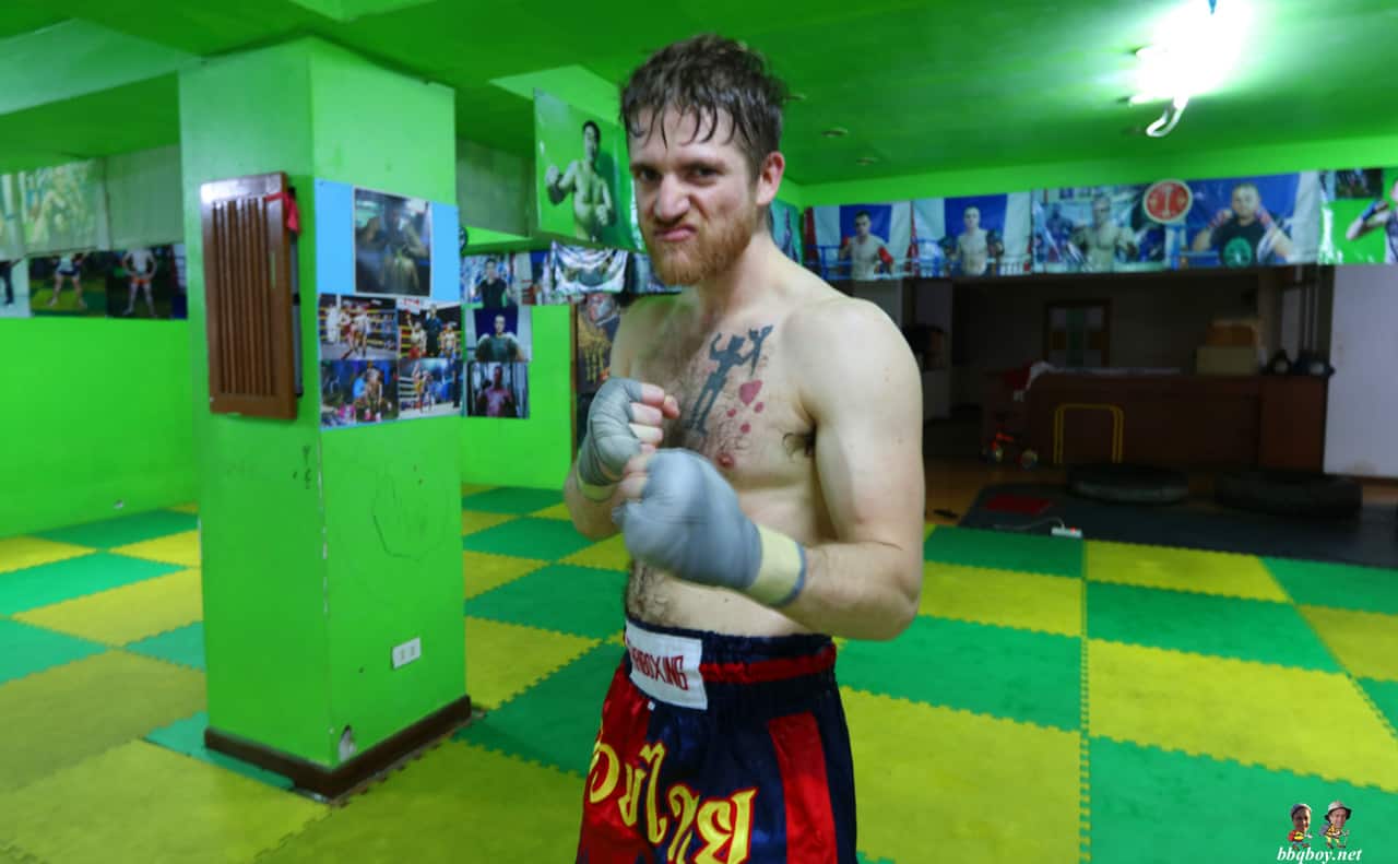 foreigners training Muay Thai in Chiang Mai