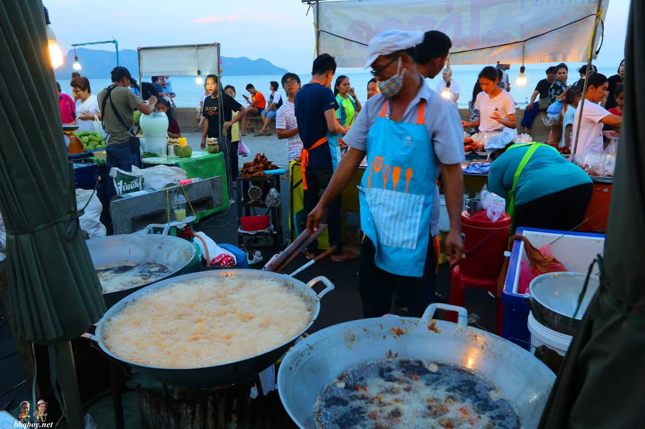 cooking at weekend market, Prachuap Khiri Khan, Thailand