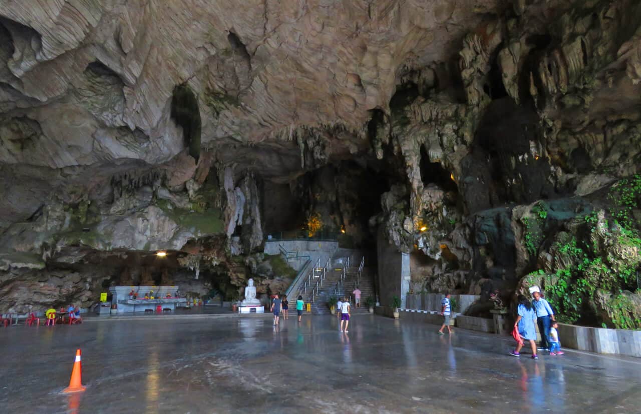 Kek Lok Tong Cave Temple interior, Ipoh