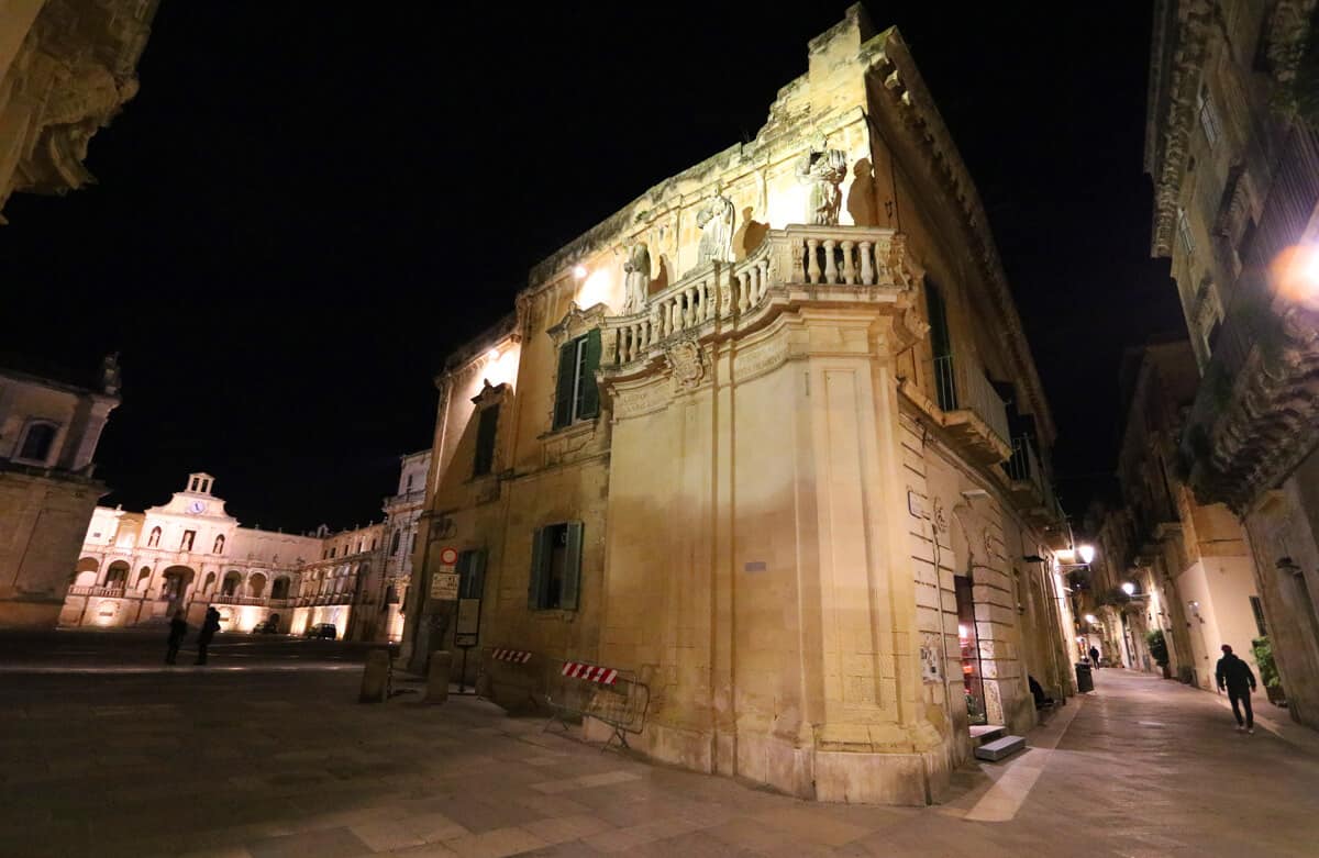 downtown Lecce. Travel Guide