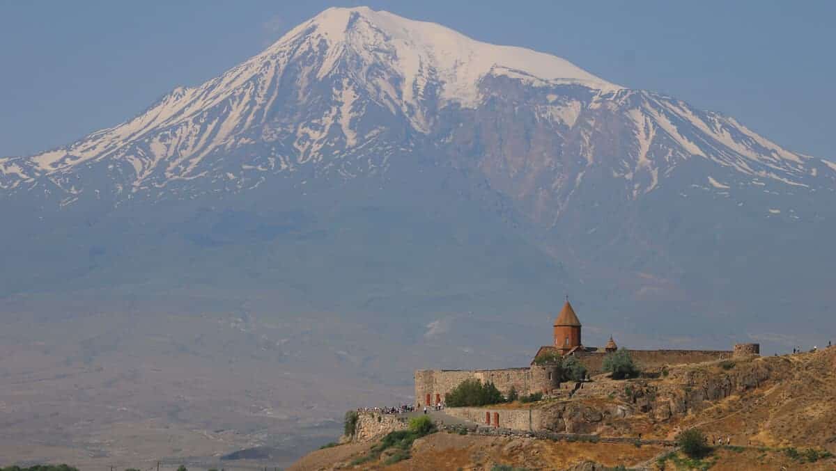 Khor Virap Monastery and mt Ararat, Armenia. 6 Must See Attractions in Armenia 