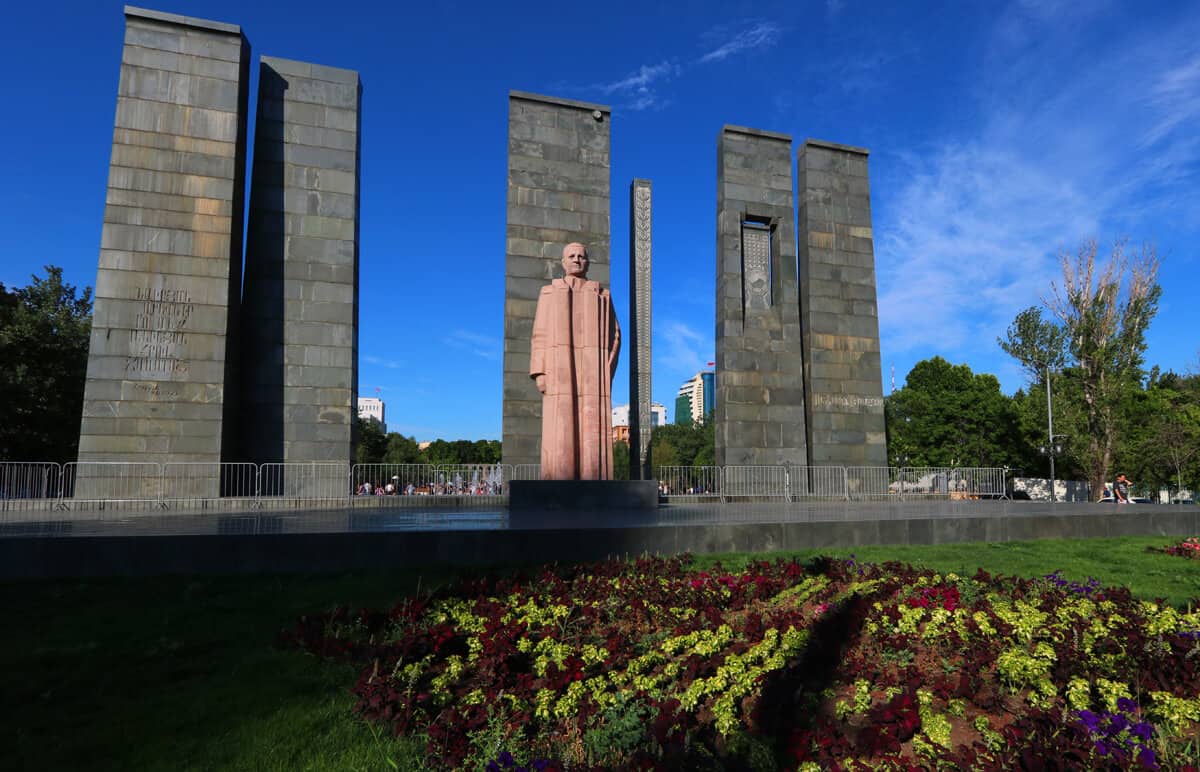 statue in Yerevan