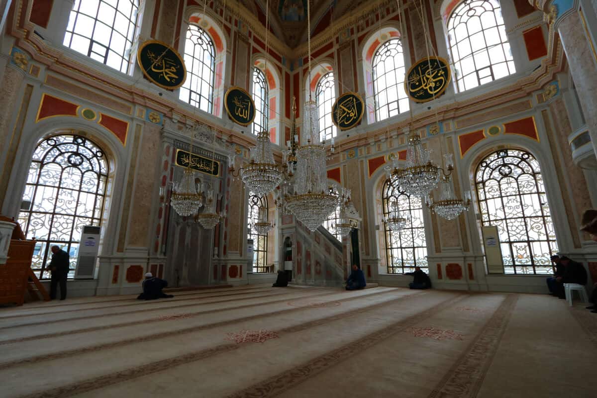 Ortaköy Mosque interior