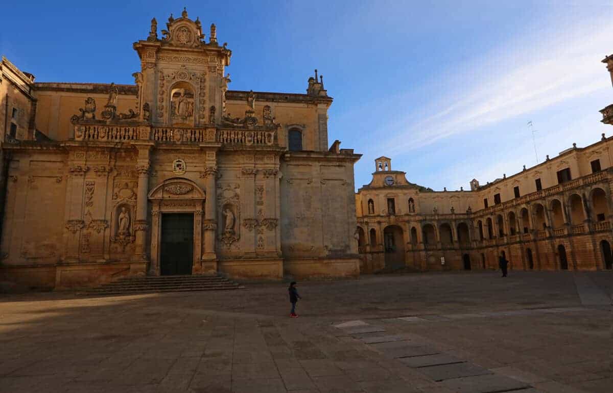 square in Lecce, Puglia. Looking back at 2019… and forward to 2020.