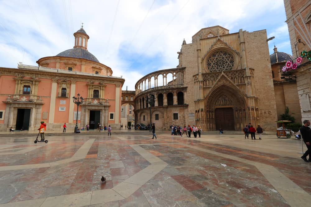 Plaza de la Virgen in Valencia