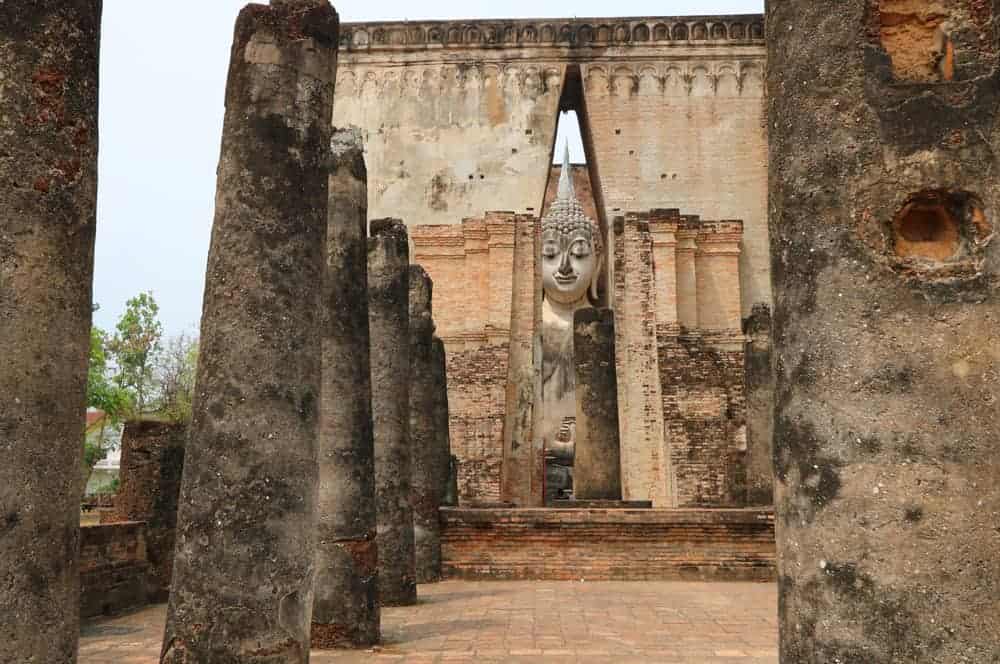 Ayutthaya or Sukhothai – which to Visit? Our vote