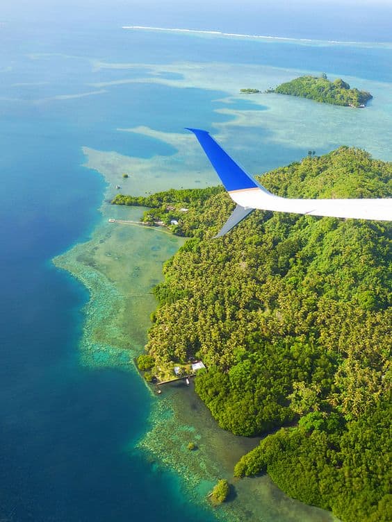 Views from a plane window. Chuuk lagoon
