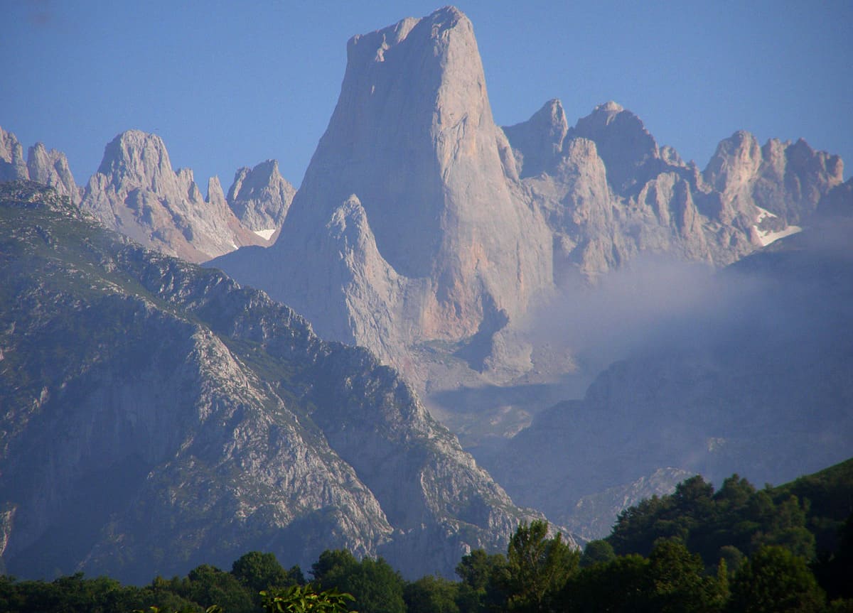 Picos de Europa. A Travel Agent’s guide to the Best of Spain