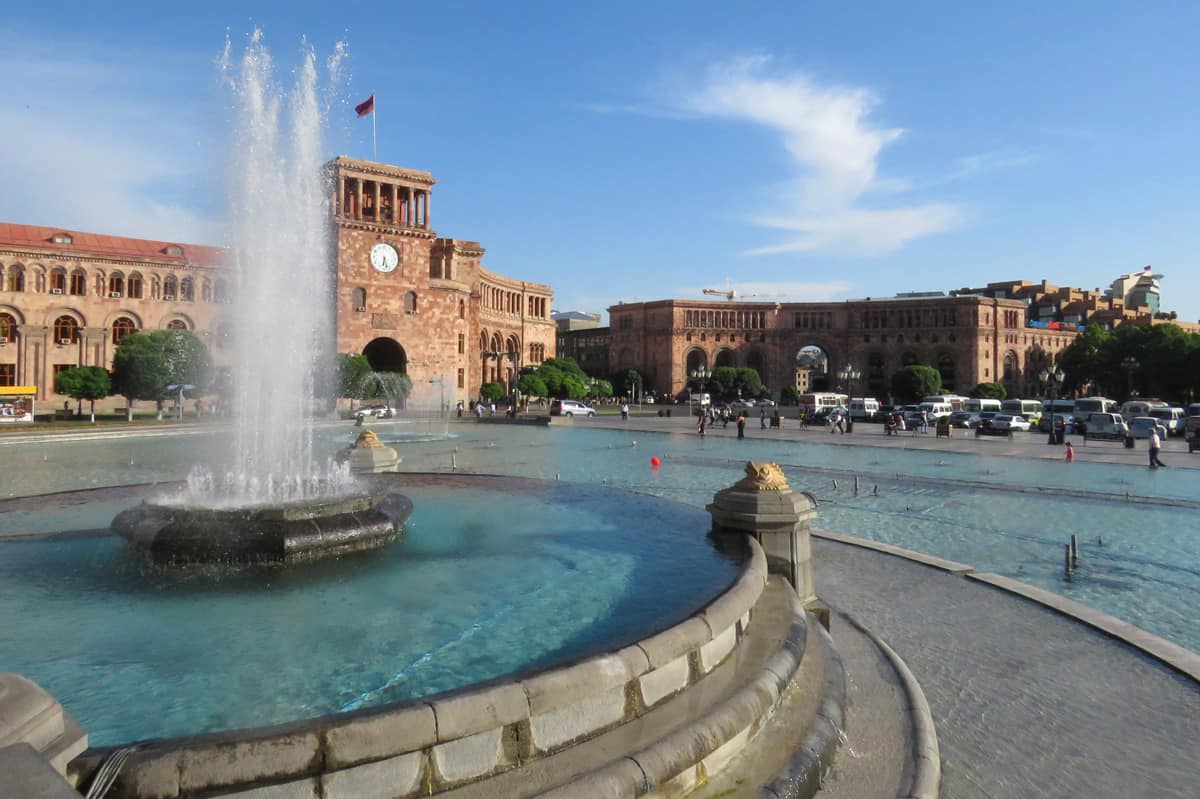 Tbilisi or Yerevan: which to visit?