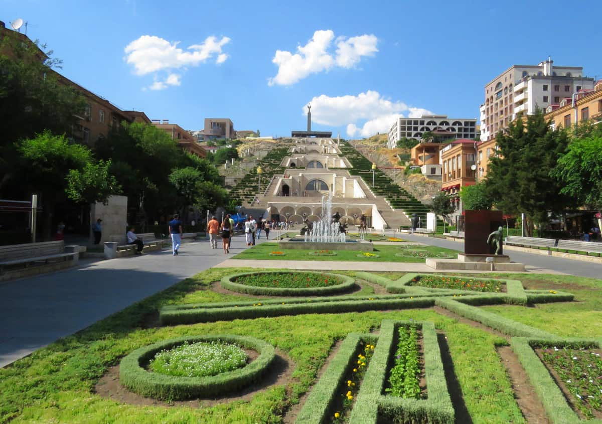 Tbilisi or Yerevan: which to visit?
