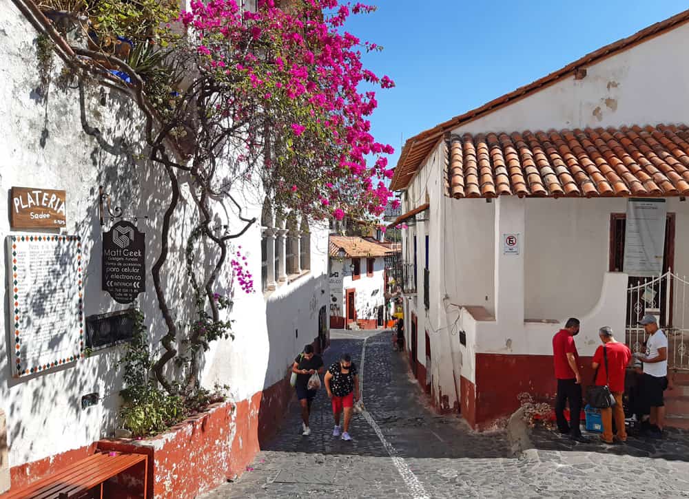color in the streets of taxco