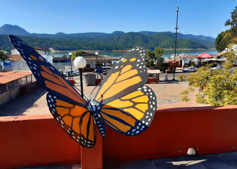 Visiting the (overrated?) Pueblo Magico town of Valle de Bravo