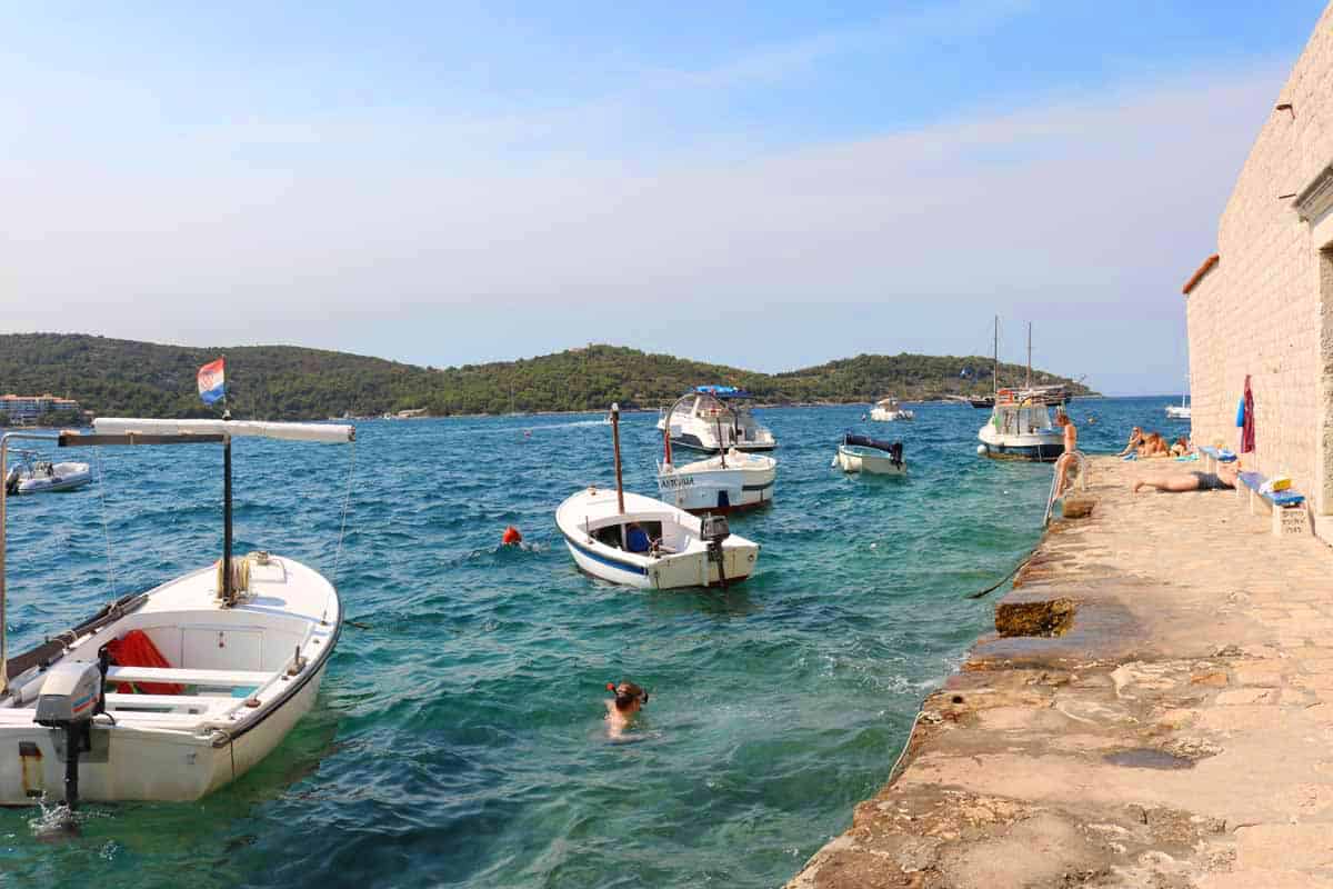 clear water in Vis