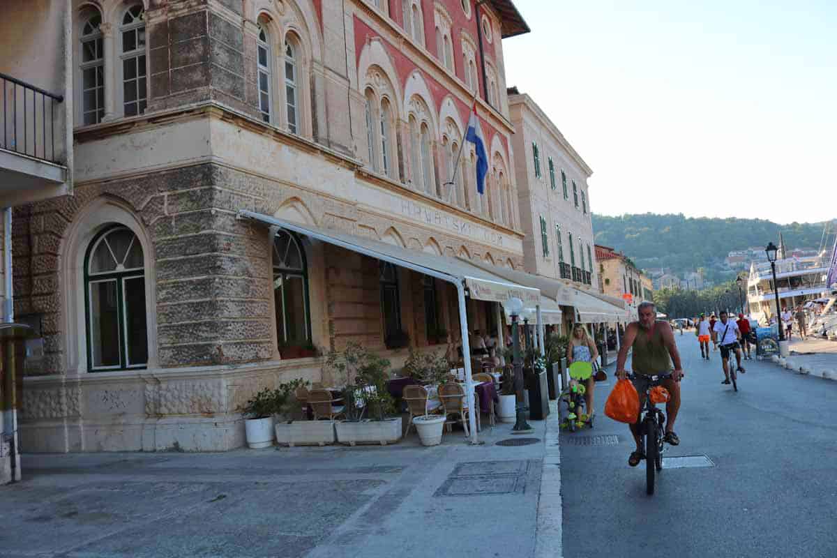 THE thing to do in Vis 