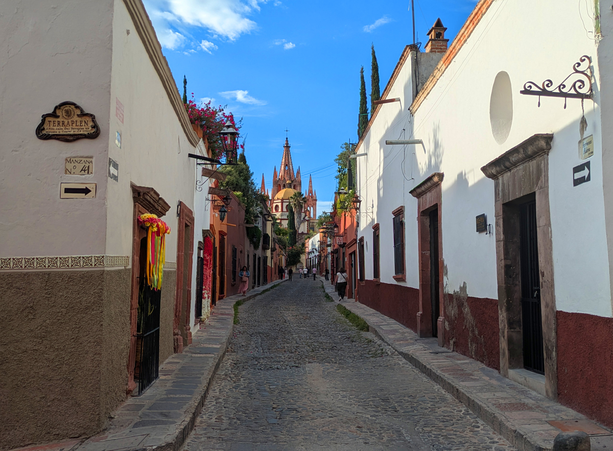 Photographic walking tour of San Miguel de Allende