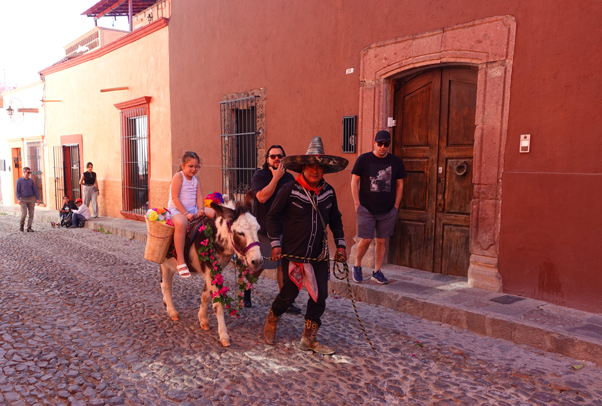 Photographic walking tour of San Miguel de Allende