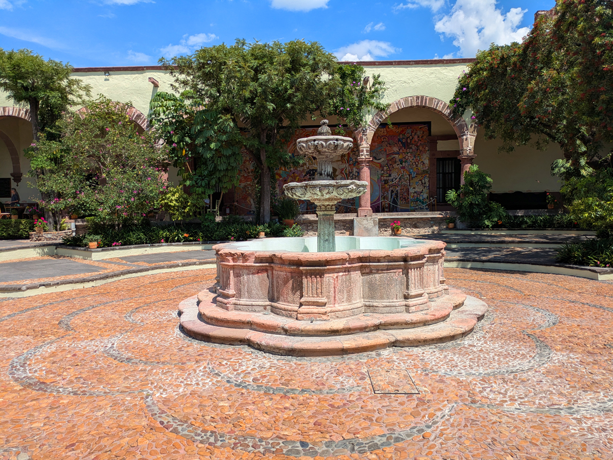 photographic walking tour of san miguel de allende