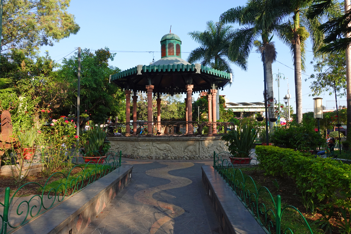 PLaza principal Ajijic