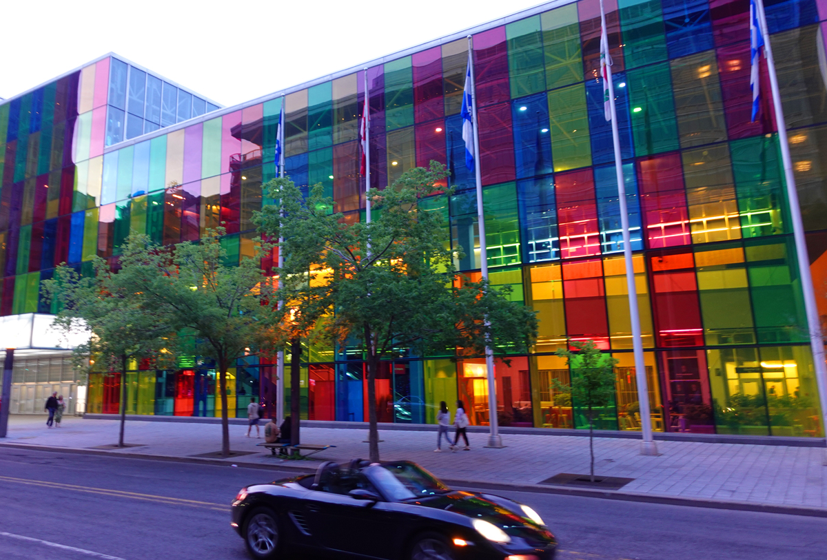 Why you have to Visit Old Montreal (a place I Iove and hate)